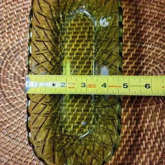 Vintage INDIANA GLASS Pretzel Avocado Celery Dish - Picture 5 of 6